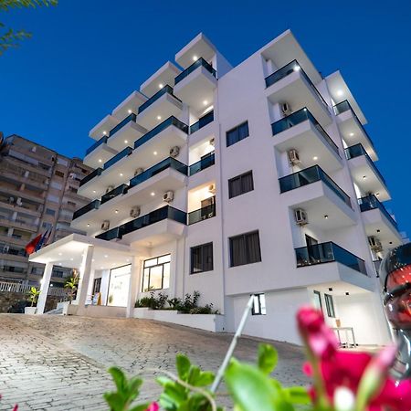 Hotel Kompleks Joni Sarandë Buitenkant foto