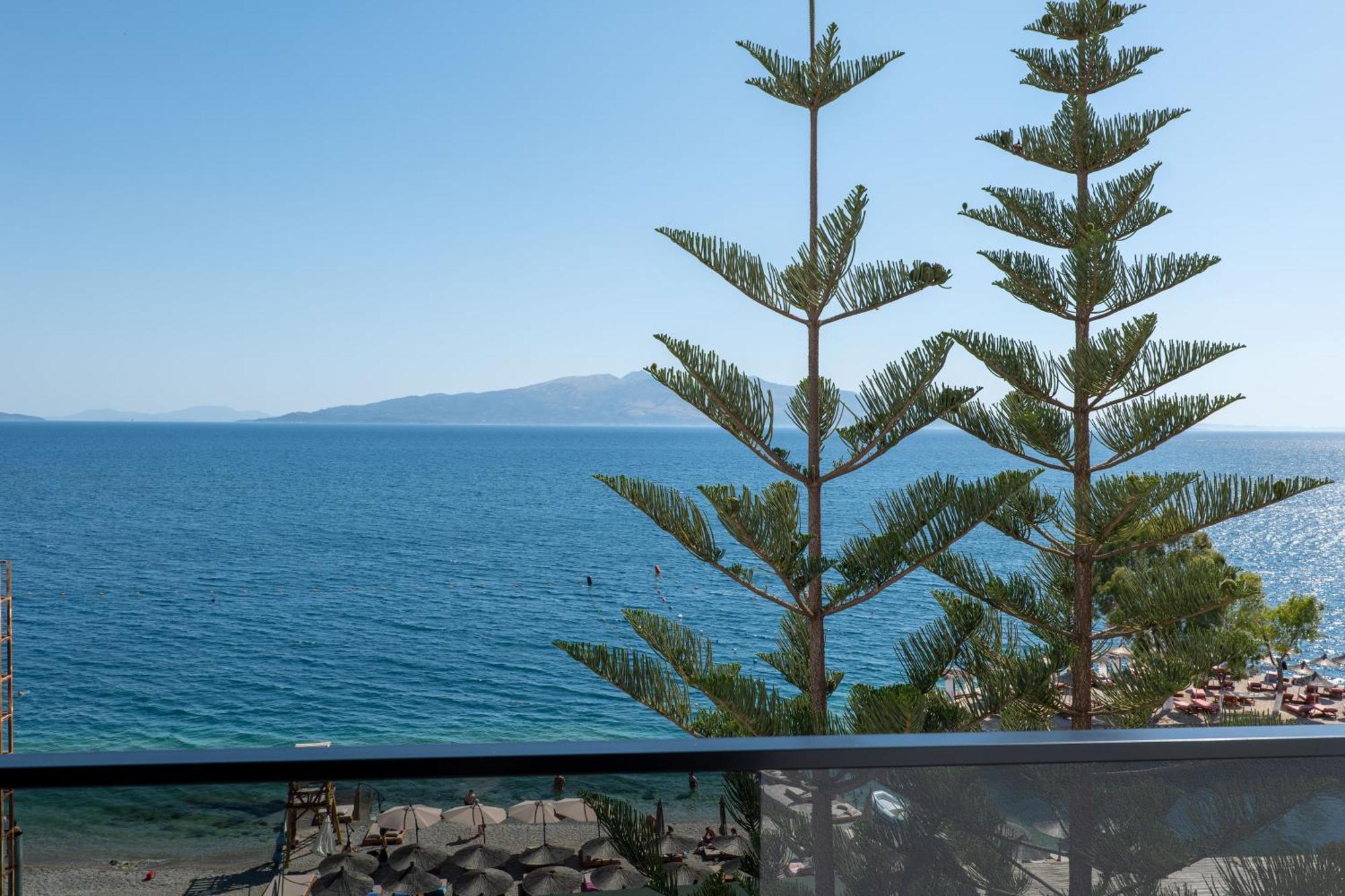 Hotel Kompleks Joni Sarandë Buitenkant foto