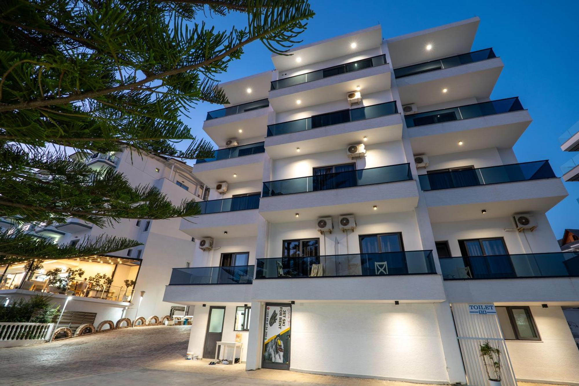 Hotel Kompleks Joni Sarandë Buitenkant foto