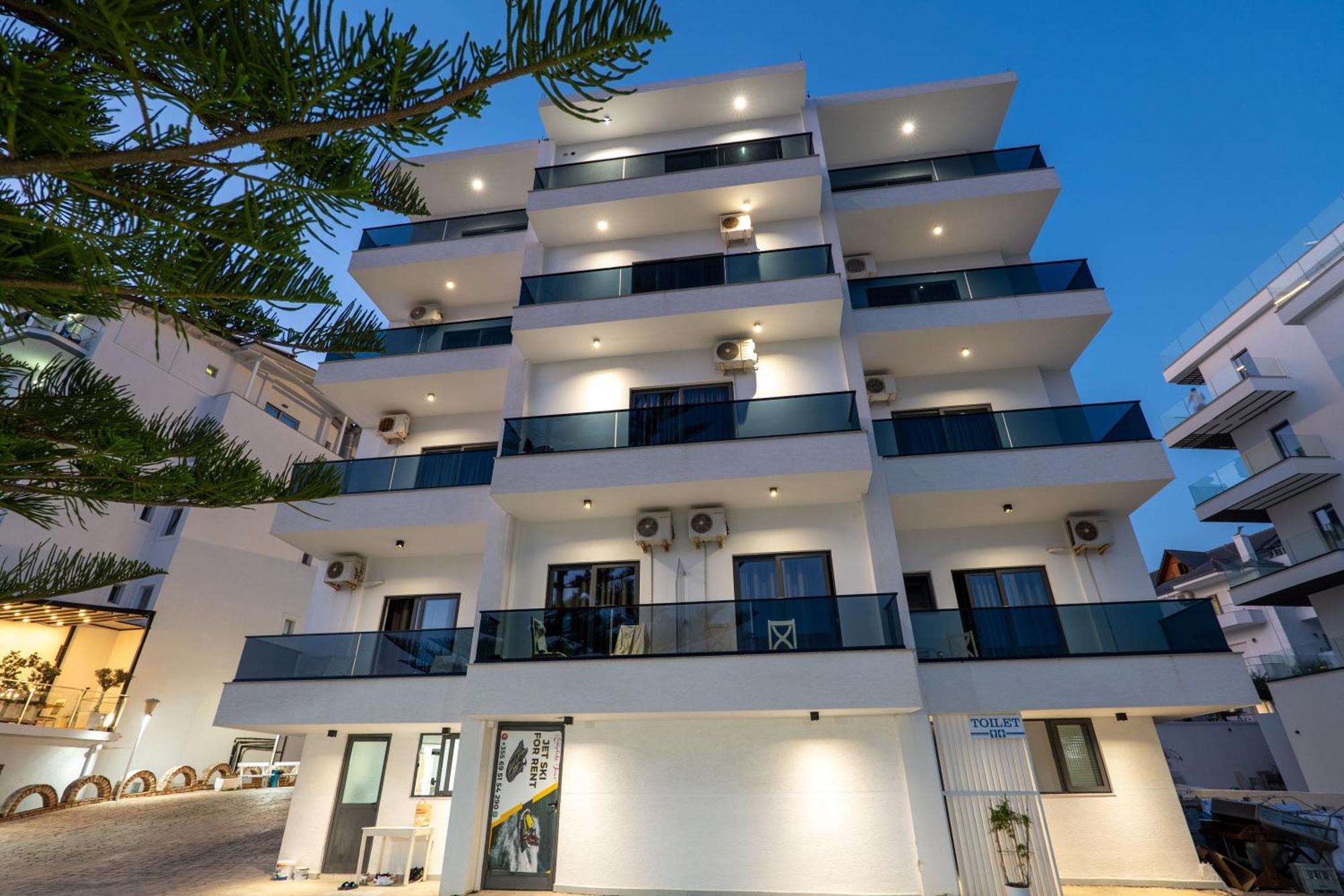 Hotel Kompleks Joni Sarandë Buitenkant foto