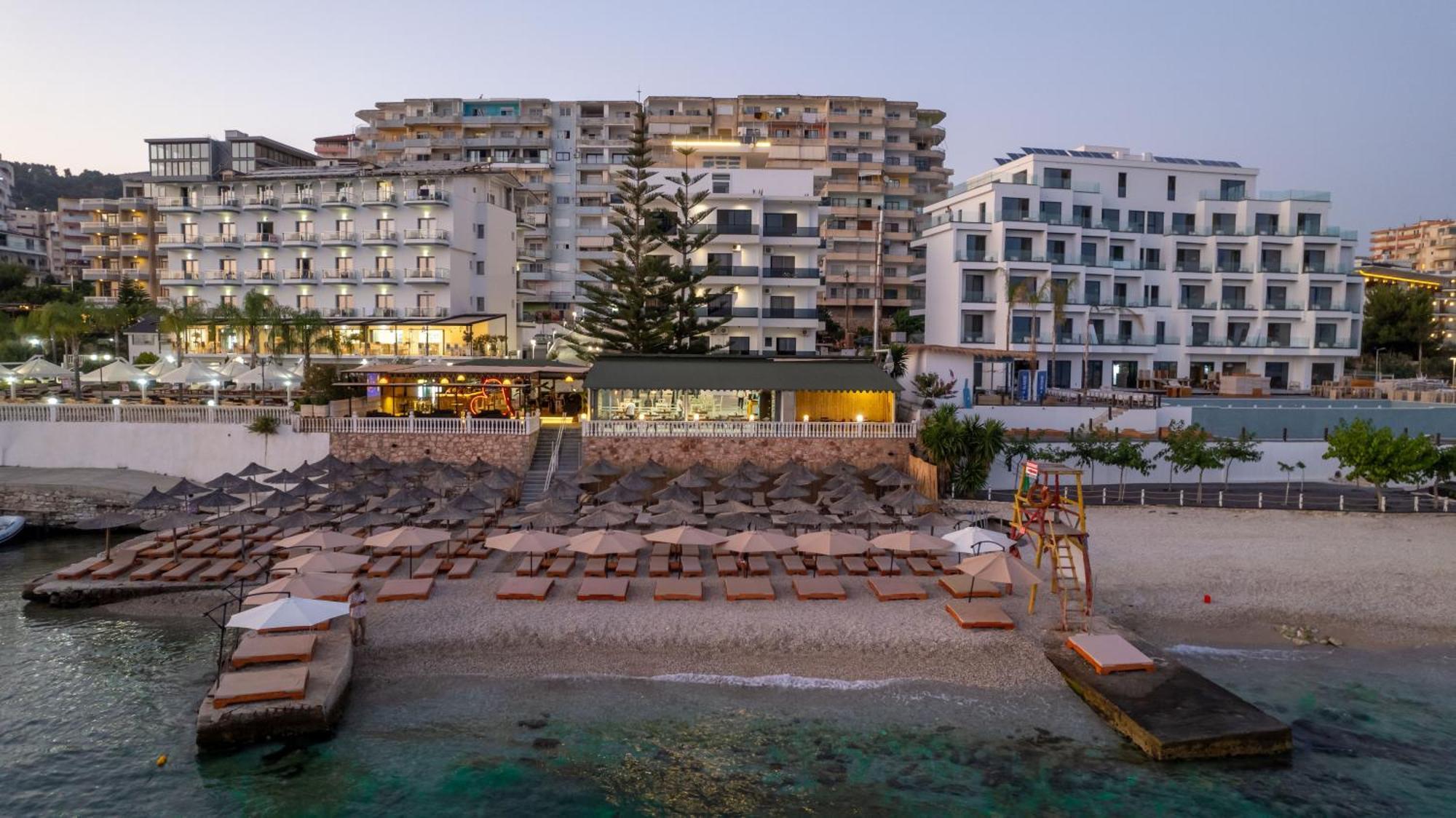 Hotel Kompleks Joni Sarandë Buitenkant foto