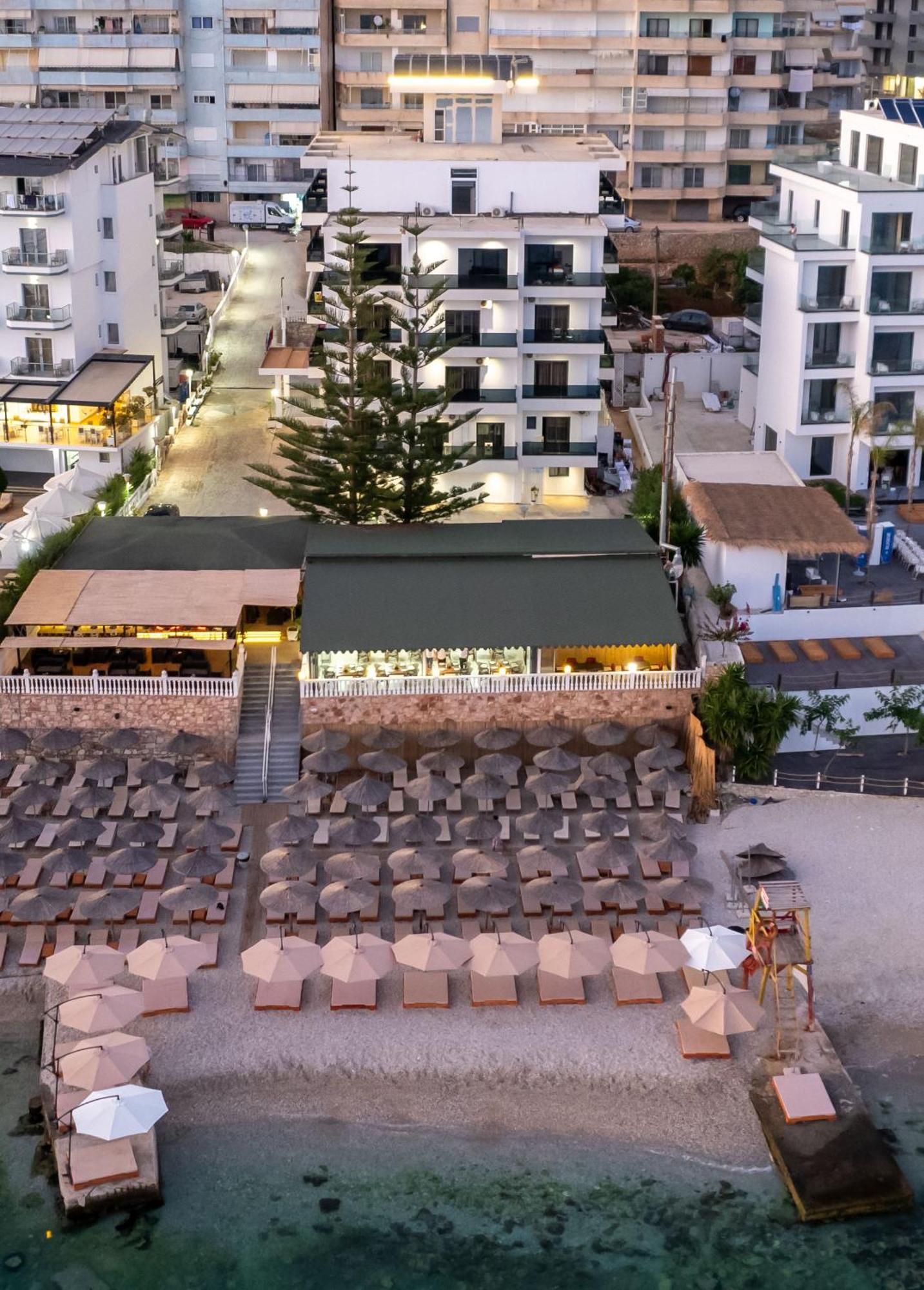 Hotel Kompleks Joni Sarandë Buitenkant foto